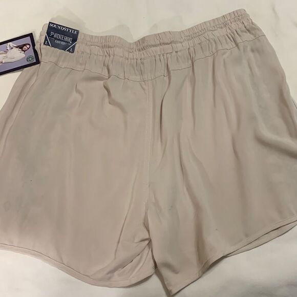 Sound/Style Size Large cream shorts with brown and tan embroidery down each… - Picture 2 of 13
